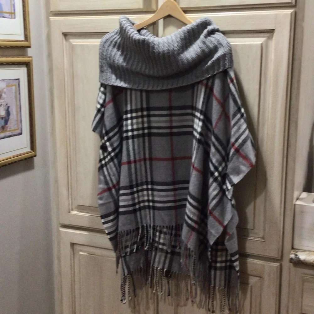 V. FRAAS Gray and Red Plaid Poncho with Fringe NWOT